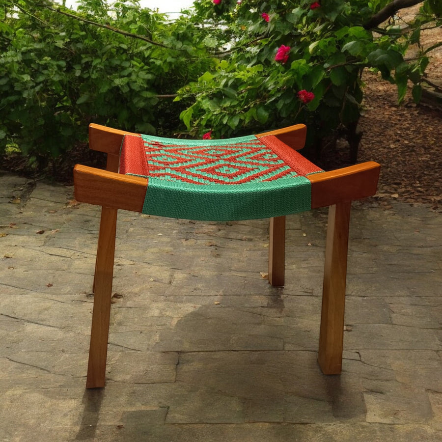 Zari | Bench