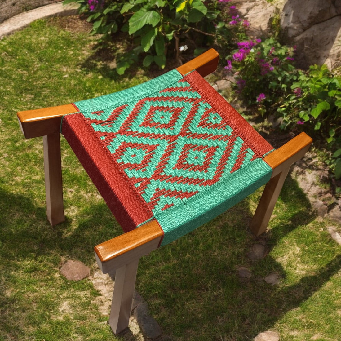 Zari | Bench