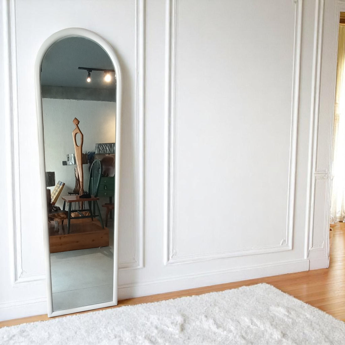 Lina Arch | Mirror